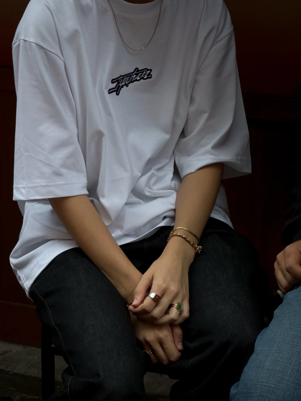 JYEUHAIR MYLNUI OVERSIZE TEE WHITE