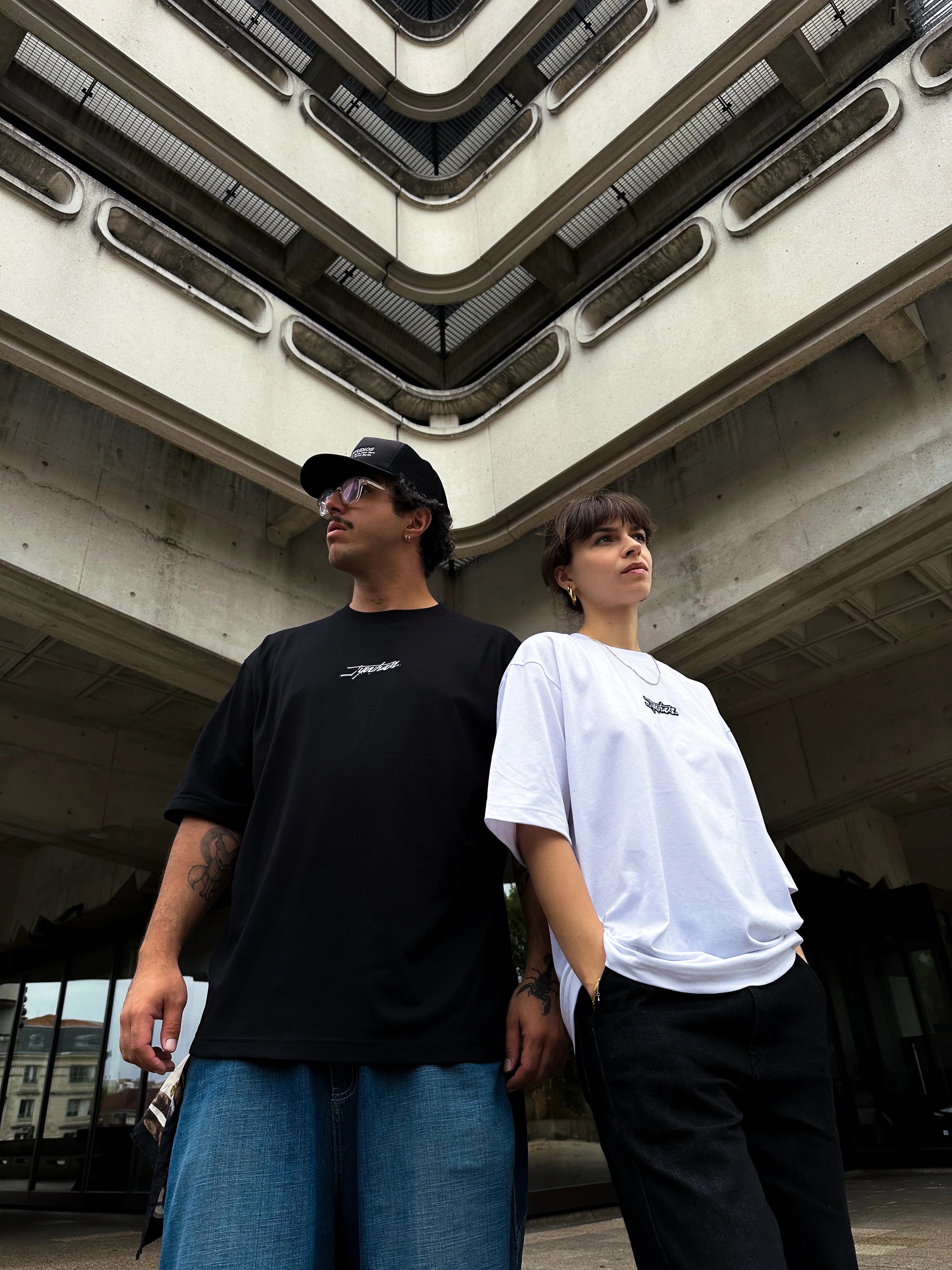 JYEUHAIR MYLNUI OVERSIZE TEE BLACK